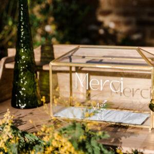 Urne transparente dorée pour mariage
