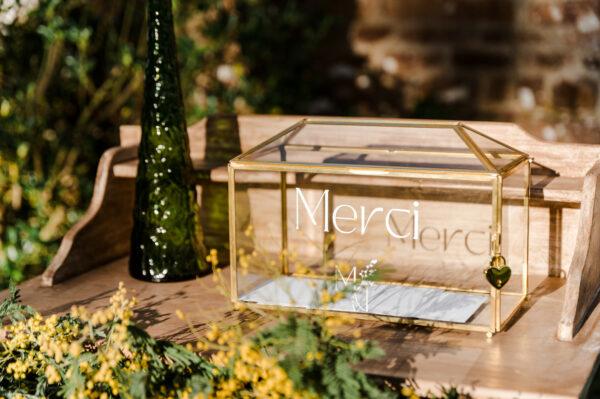 Urne transparente dorée pour mariage