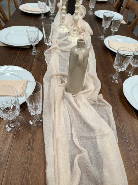 Chemin de table beige pour votre décoration