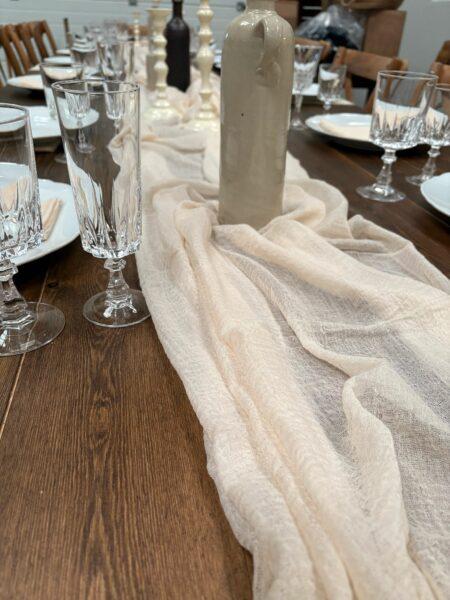 Chemin de table beige pour votre décoration