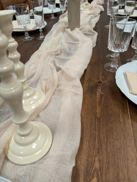 Chemin de table beige pour votre décoration