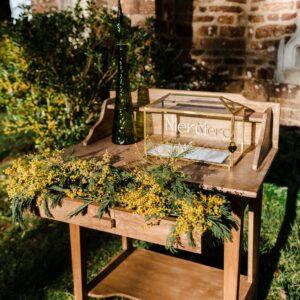 Table en bois pour location de mariage en Bretagne